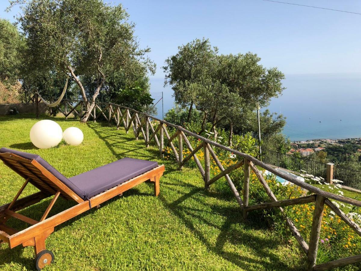 Villa Angela Luxury เชฟาลู ภายนอก รูปภาพ